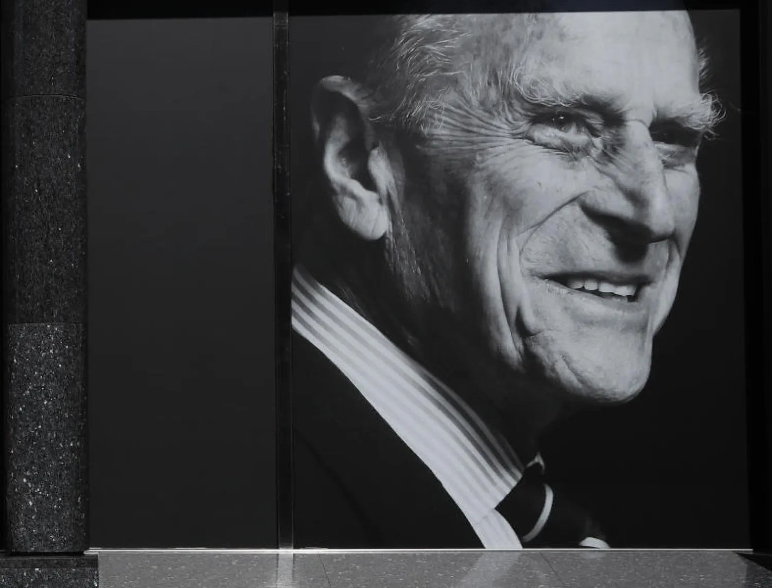 صورة تظهر الأمير الراحل فيليب في بريطانيا (أ.ب)