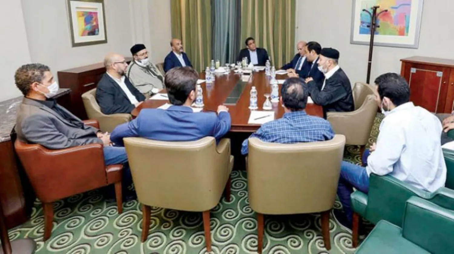 Libya Başkanlık Konseyi Başkanı bürosunun, geçen pazar gecesi Misrata ve Zliten’in ileri gelenleriyle yaptığı görüşmeden dağıttığı fotoğraf