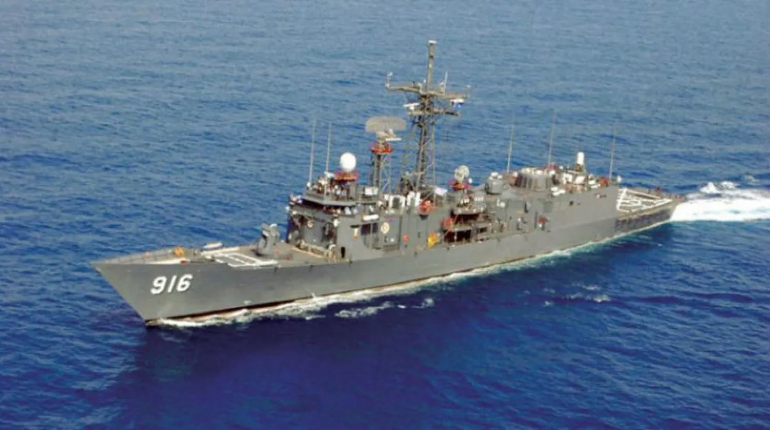 Kızıldeniz’de düzenlenen tatbikata katılan bir savaş gemisi. (Ordu Sözcüsü’nün resmi sayfası)