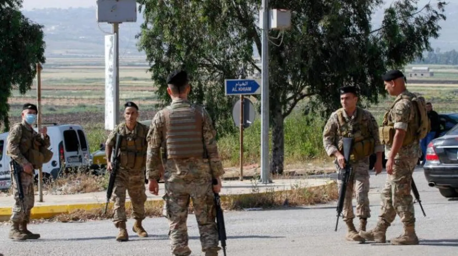 İsrail sınırındaki Filistin yanlısı yürüyüş sırasında görev alan Lübnanlı askerler (AFP)