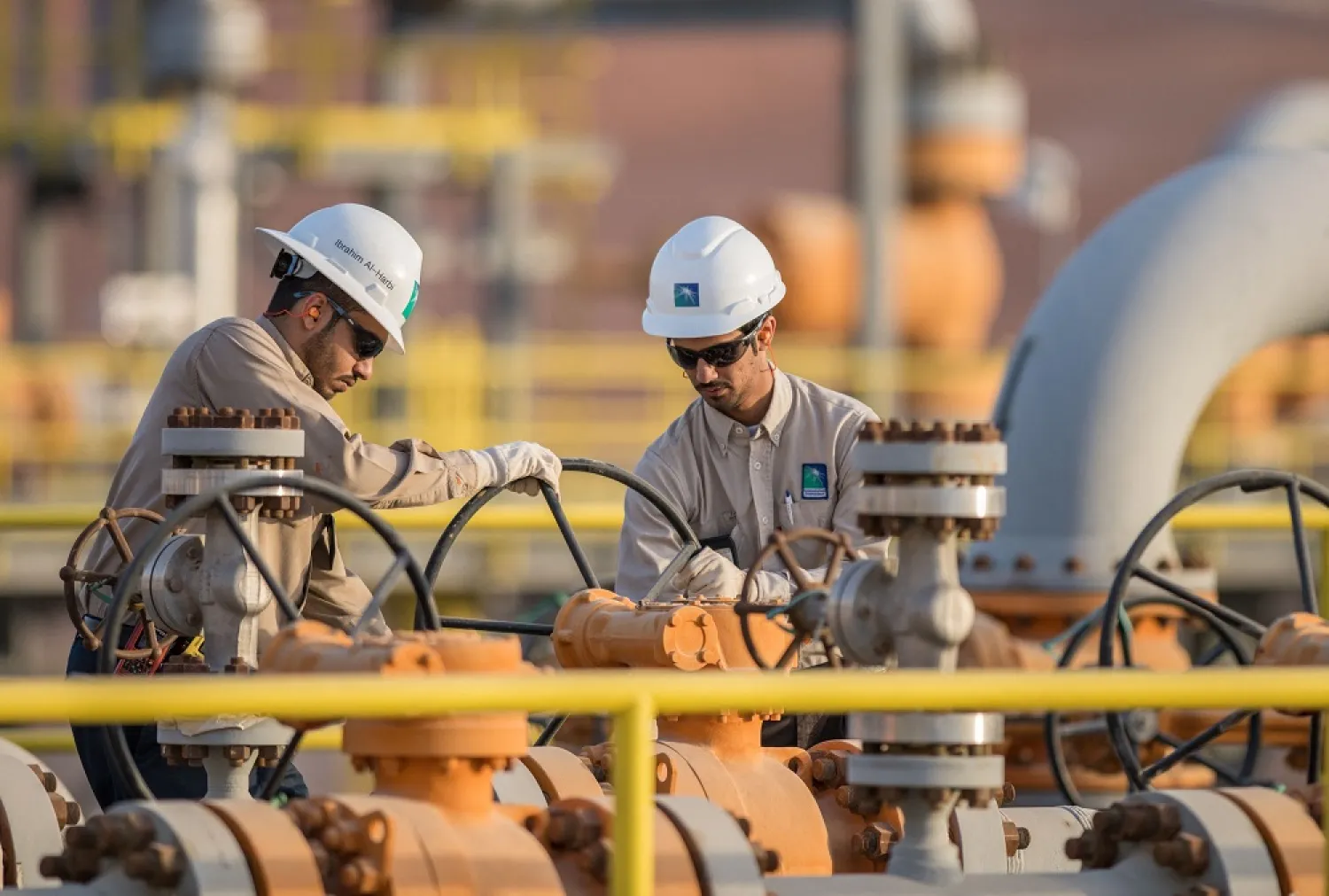 Engineers work at a Saudi Aramco facility, Saudi Arabia. (AFP)