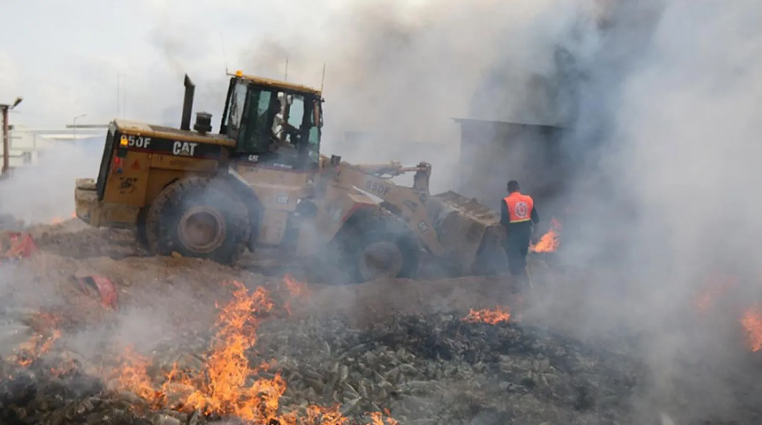 Filistinli sivil savunma ekipleri, askeri çatışmanın son gününde beyaz fosfor kullanıldığını kaydetti (Independent Arabia – Meryem Ebu Dakka)
