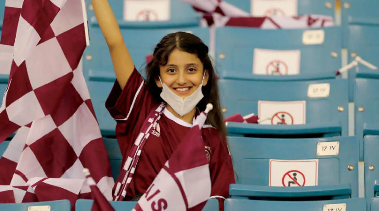 طفله فيصلاوية تعبر عن سعادتها عقب الفوز بكأس الملك («تصوير: سعد العنزي)