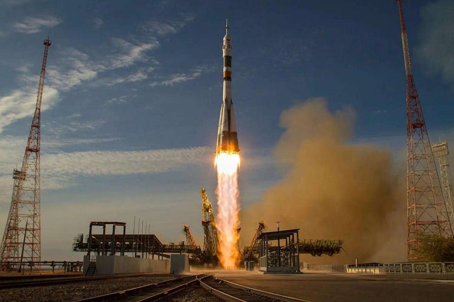 Bir Soyuz roketi 23 Ekim 2012'de Kazakistan'ın Baykonur kentinden Uluslararası Uzay İstasyonu'na fırlatılıyor (NASA)
