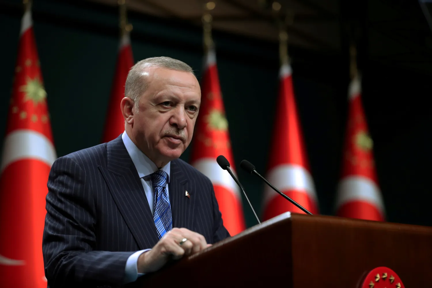  Turkish President Recep Tayyip Erdogan gives a statement after a cabinet meeting in Ankara, Turkey, May 17, 2021. Murat Cetinmuhurdar/PPO/Handout via REUTERS 
