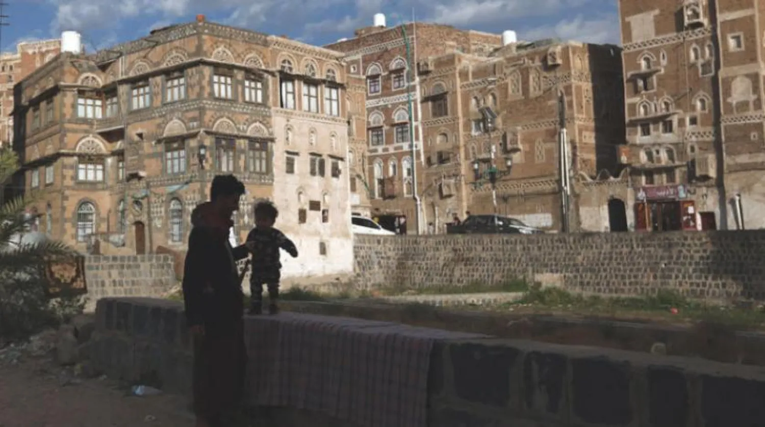 Sana’da Eski Şehir’e çıkan bir sokak. (EPA) 