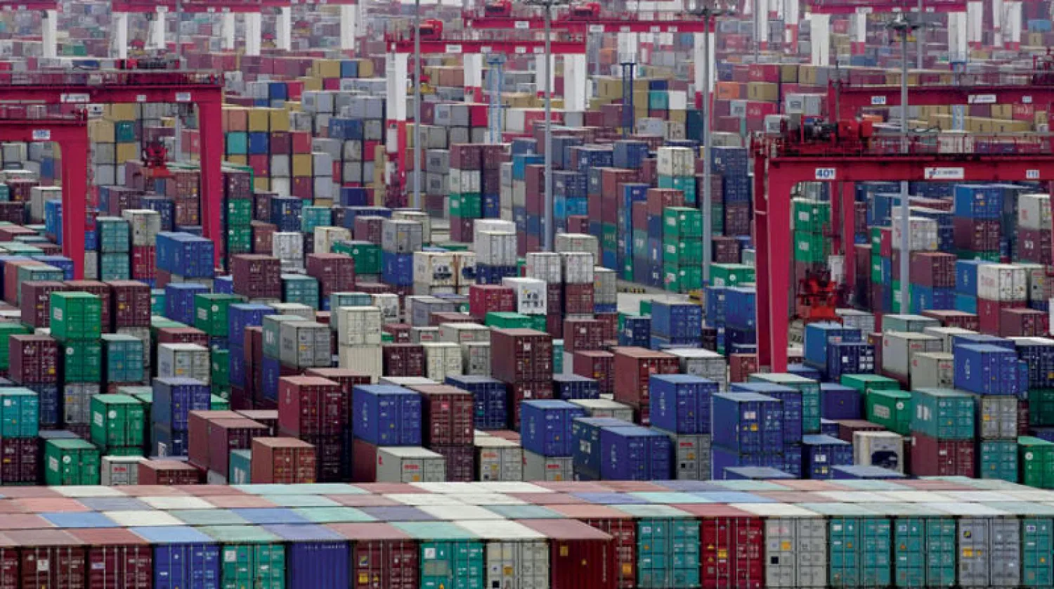 حاويات في ميناء يانغشان في شنغهاي بالصين (رويترز)