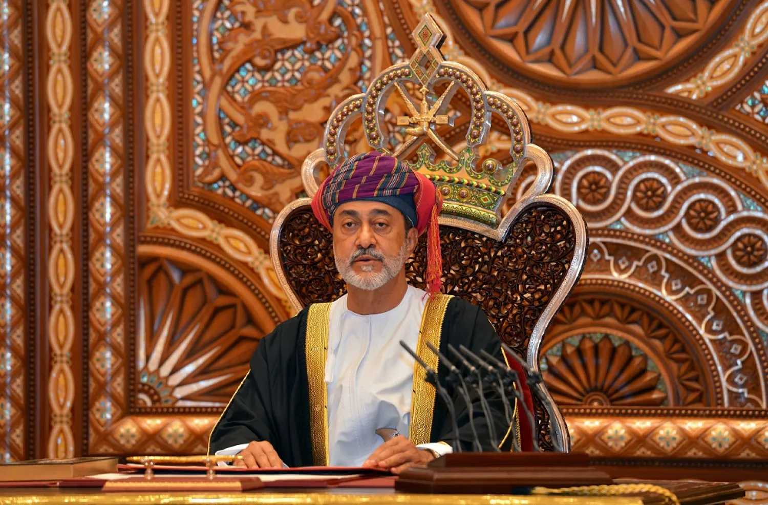 Sultan Haitham bin Tariq al-Said gives a speech after being sworn in before the royal family council in Muscat, Oman January 11, 2020. (Reuters)