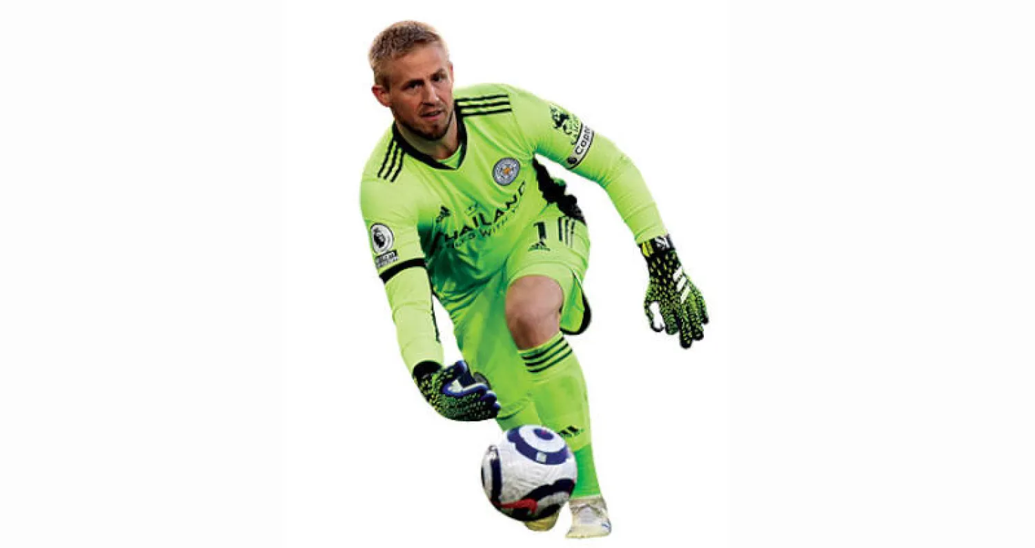 شمايكل حارس عرين الدنمارك واملها في تكرار معجزة 1992 (رويترز)