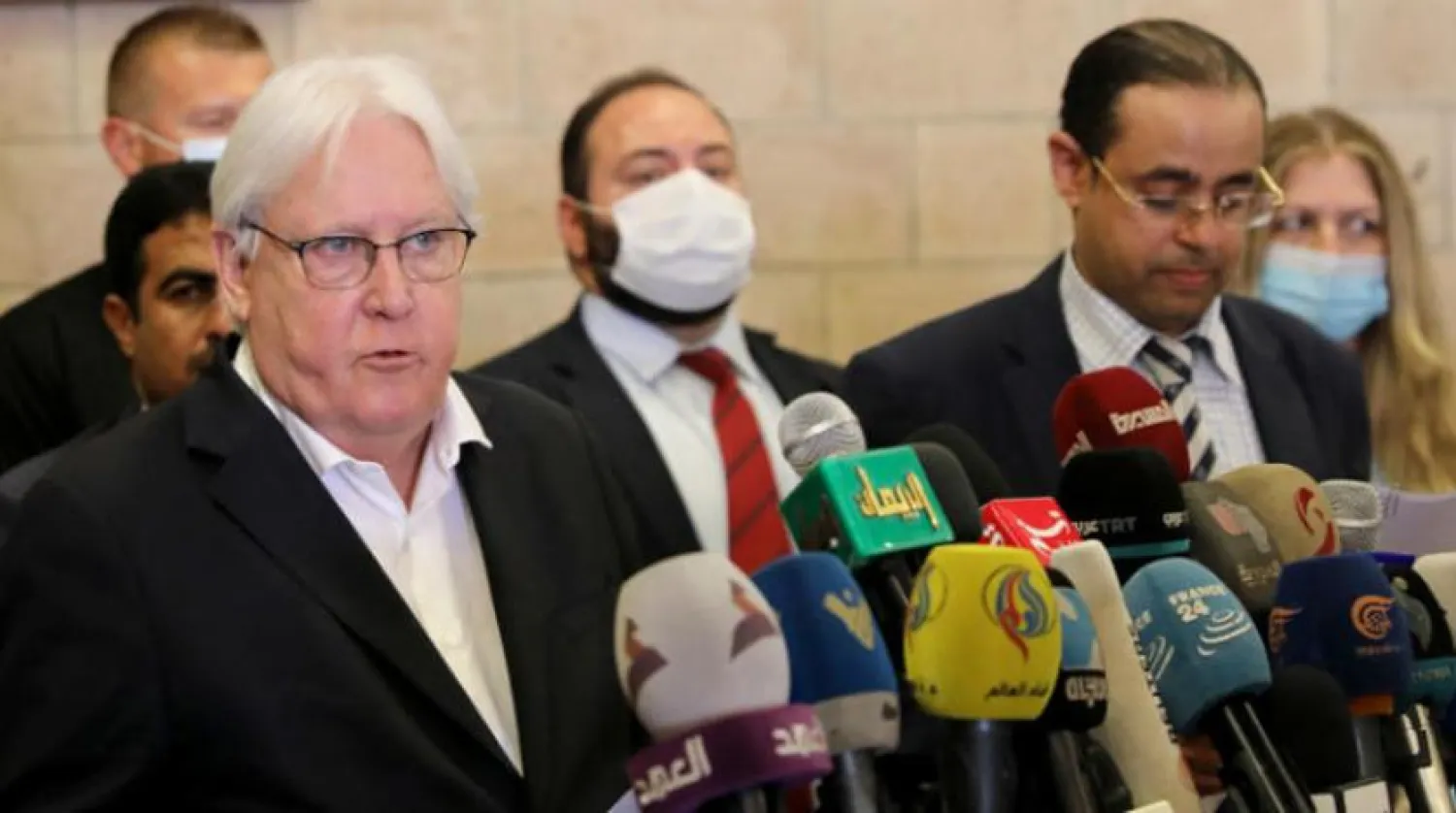 BM Yemen Özel Temsilcisi Martin Griffiths dün Sana Havalimanı’nda gazetecilere açıklamalarda bulundu. (Reuters)