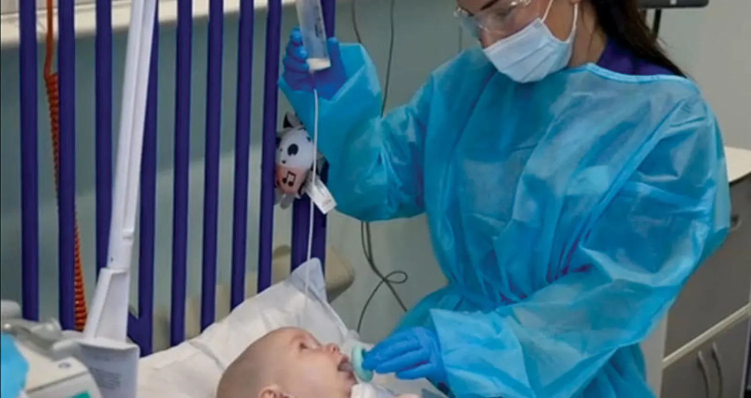 رضيع بريطاني أول من يُعالج بعقار يطيل حياة المصابين بضمور عضلات العمود الفقري