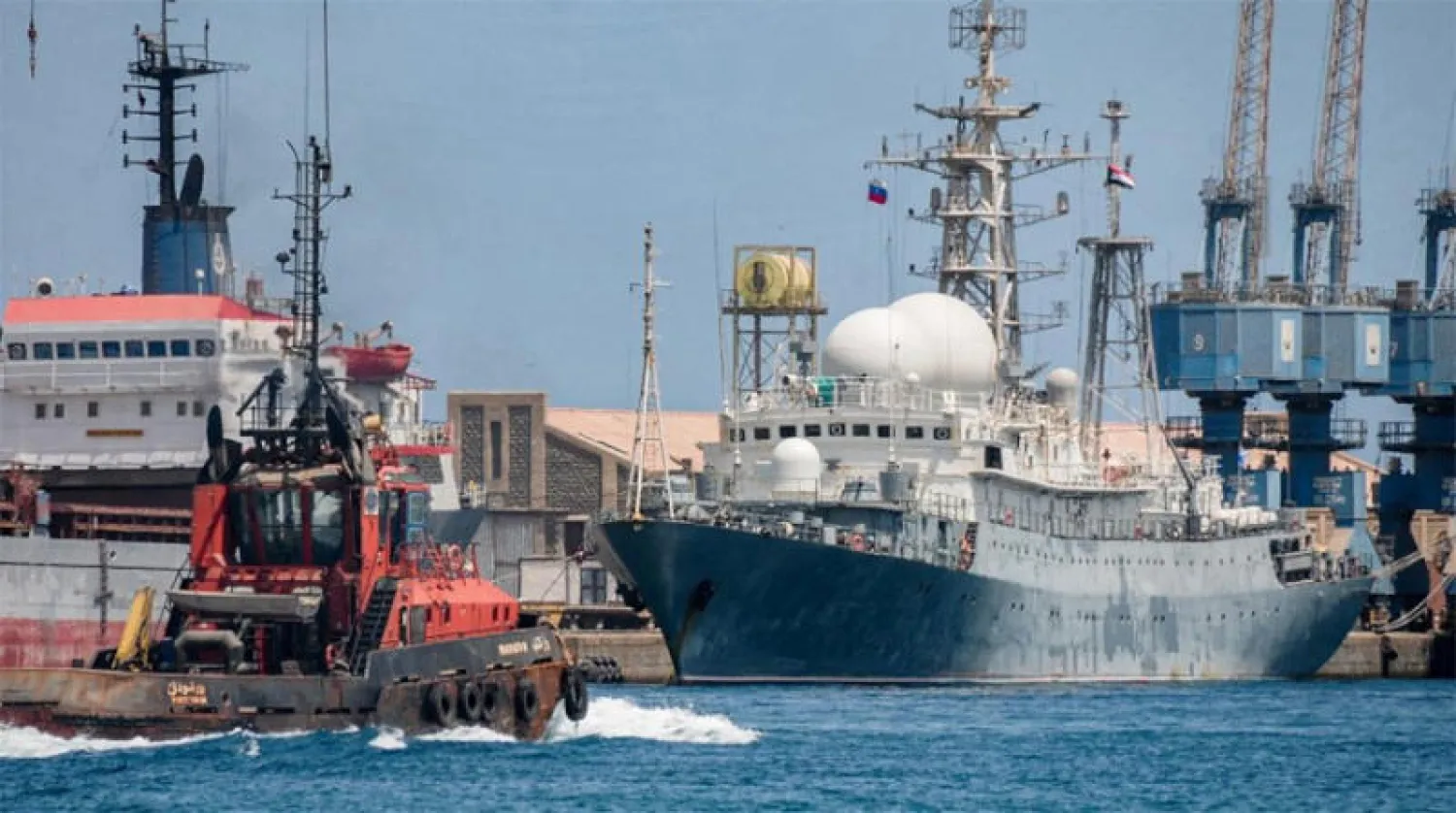 سفينة تابعة للبحرية الروسية في ميناء مدينة بورتسودان السودانية  (أرشيفية - أ ف ب)