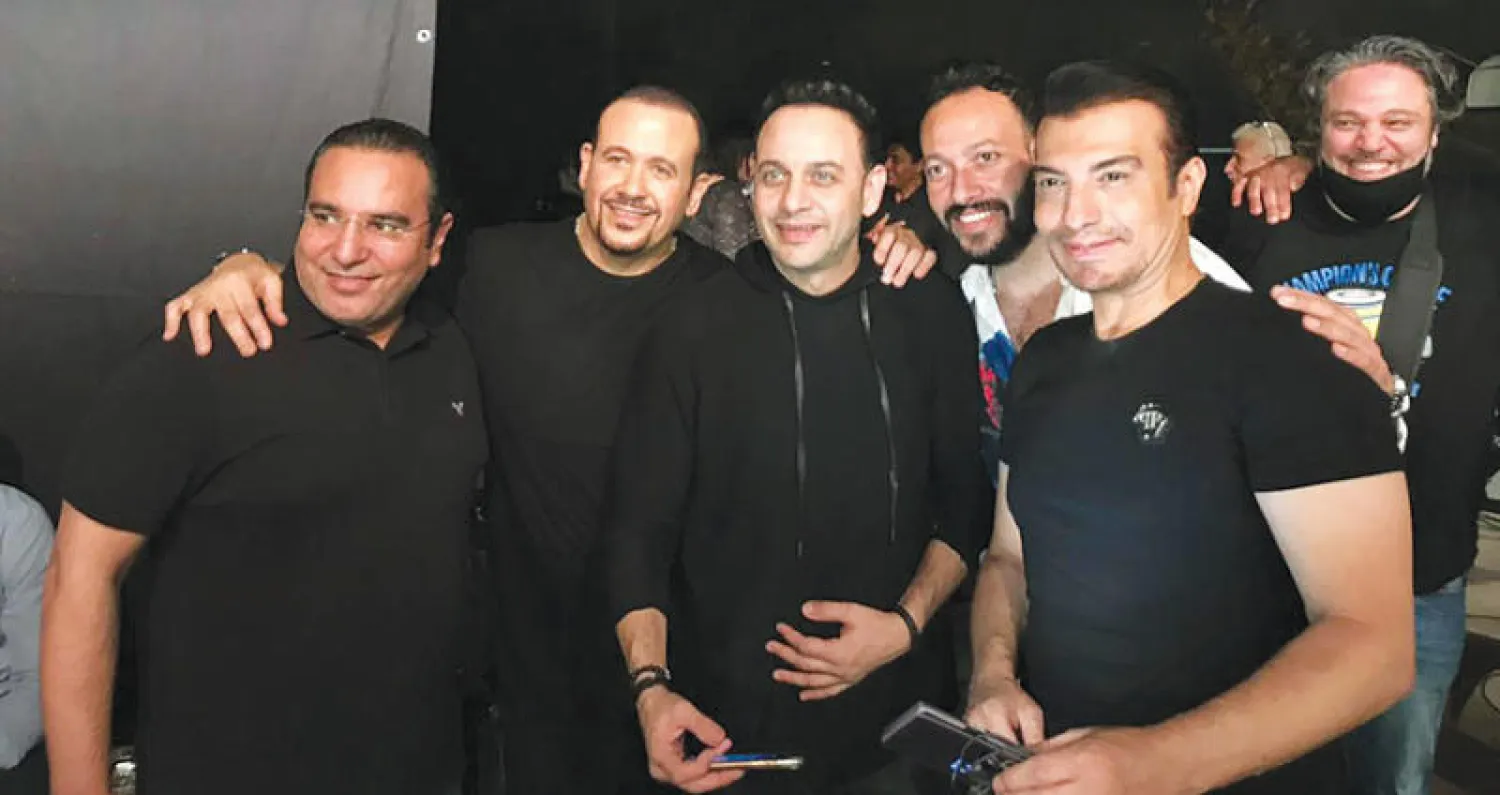 لقطات من كواليس تصوير أغنية «زحمة الأيام»