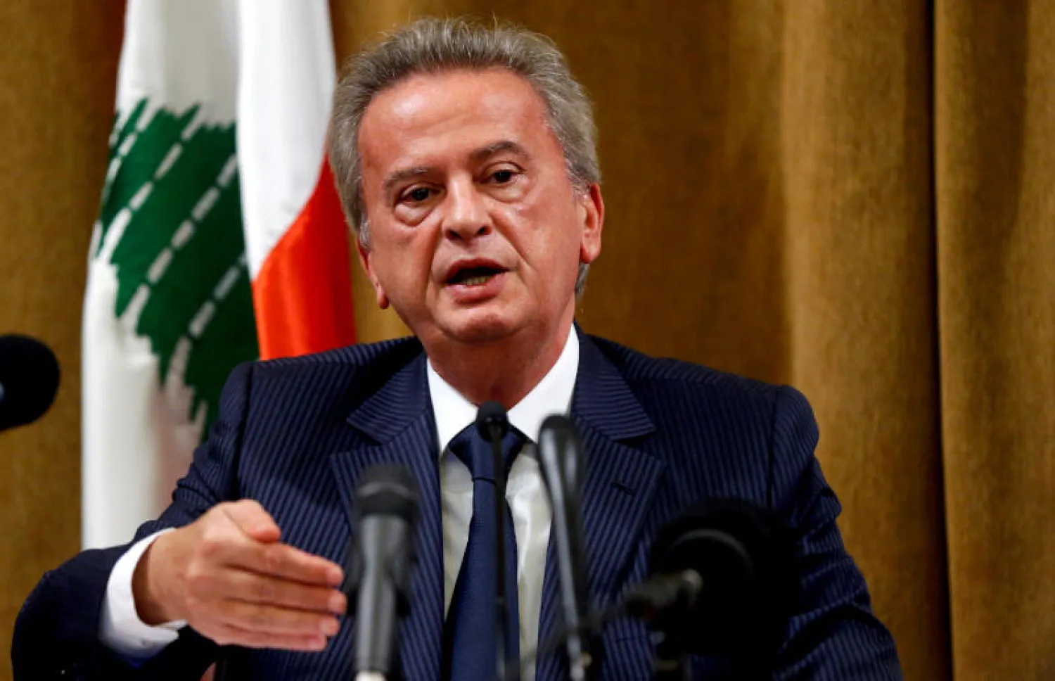 حاكم المصرف المركزي اللبناني رياض سلامة (رويترز)