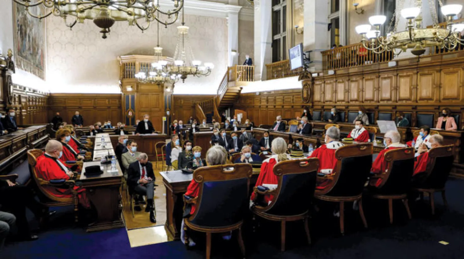 «جلسة استماع رسمية» تقليدية لمحكمة استئناف باريس للاحتفال ببداية العام الجديد في قصر العدل في باريس يناير 2021 (أ.ف.ب)