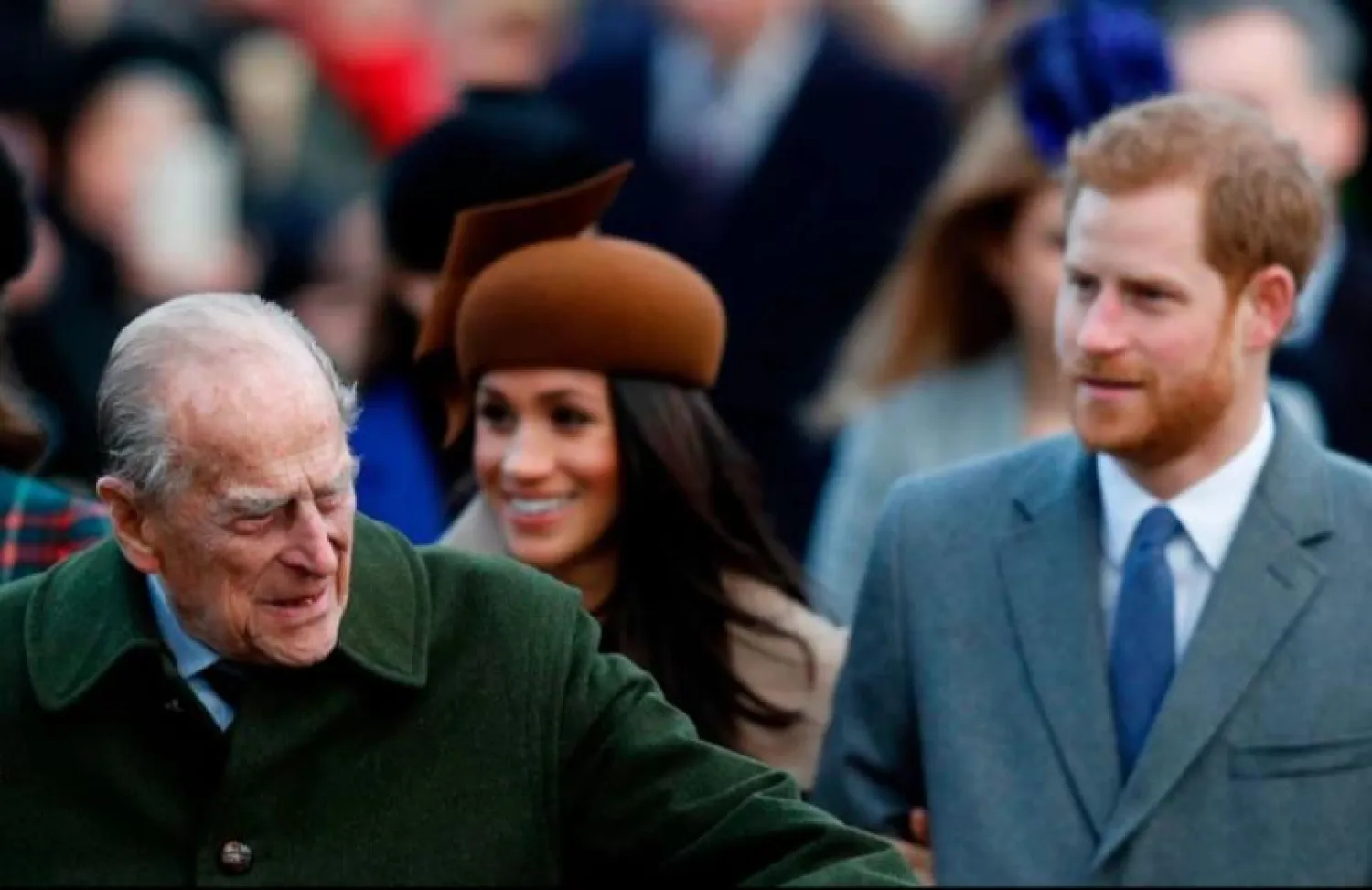 الأمير هاري وزوجته ميغان ماركل والأمير فيليب (أرشيفية - أ.ف.ب)