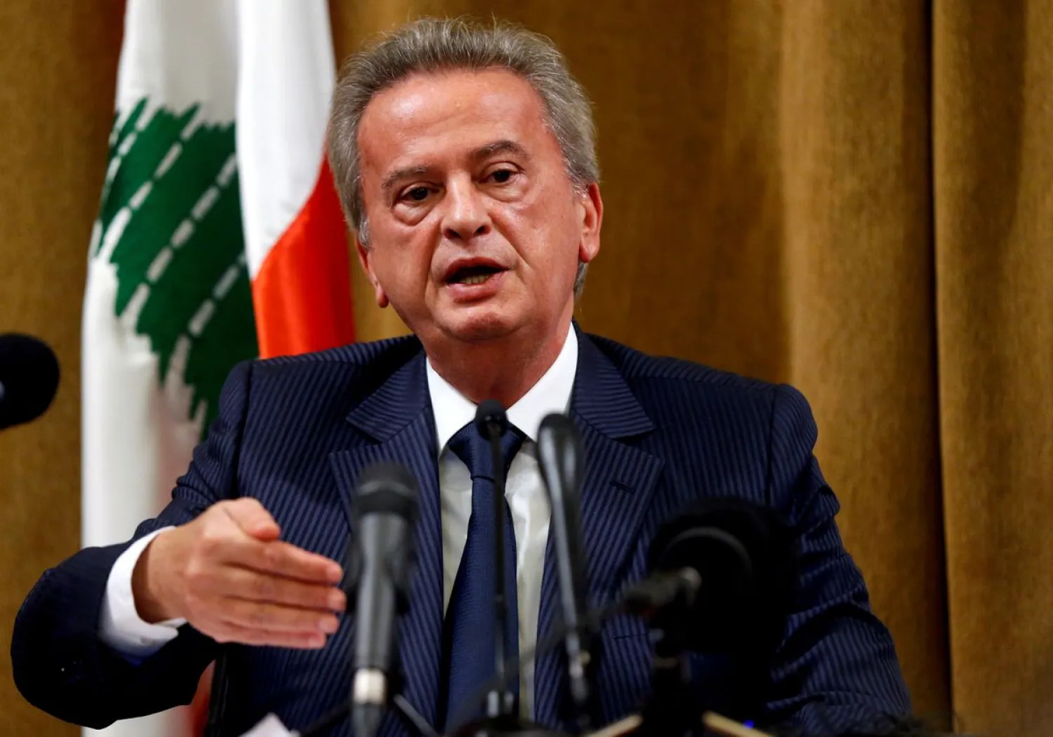 Lebanon's Central Bank Governor Riad Salameh speaks during a news conference at Central Bank in Beirut, Lebanon, November 11, 2019. REUTERS/Mohamed Azakir/File Photo