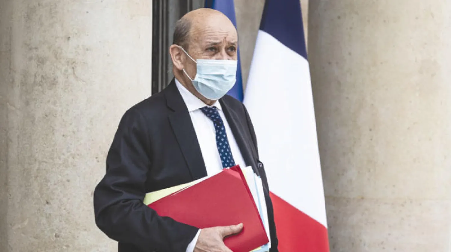 وزير الخارجية الفرنسي لو دريان التقى نظيره التركي طيلة ساعتين في باريس أمس (إ.ب.أ)