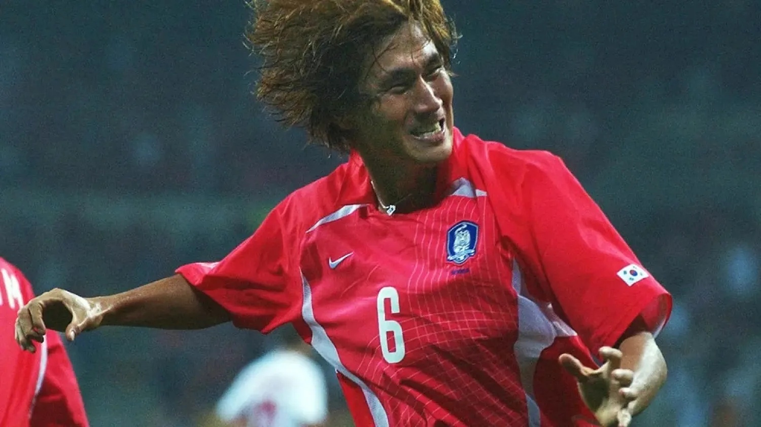 Yoo Sang-chul scored against Poland to kick off South Korea's 2002 World Cup group stage with a victory. (AFP)