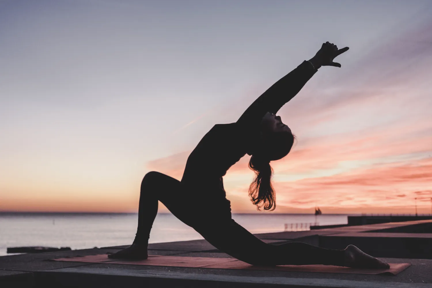 Lieberman, reklamlarla ve birer ilaç haline getirilerek satılan egzersizlerde devamlılığın sağlanamayacağını düşünüyor (Unsplash)