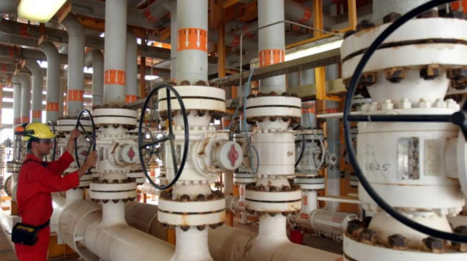 İran’ın başkenti Tahran’ın güneyinde bir enerji üretim tesisi (Reuters)