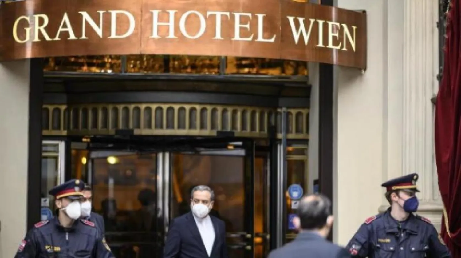 İran Dışişleri Bakan Yardımcısı Abbas Arakçi Viyana’daki toplantıdan çıkarken (EPA-Arşiv)