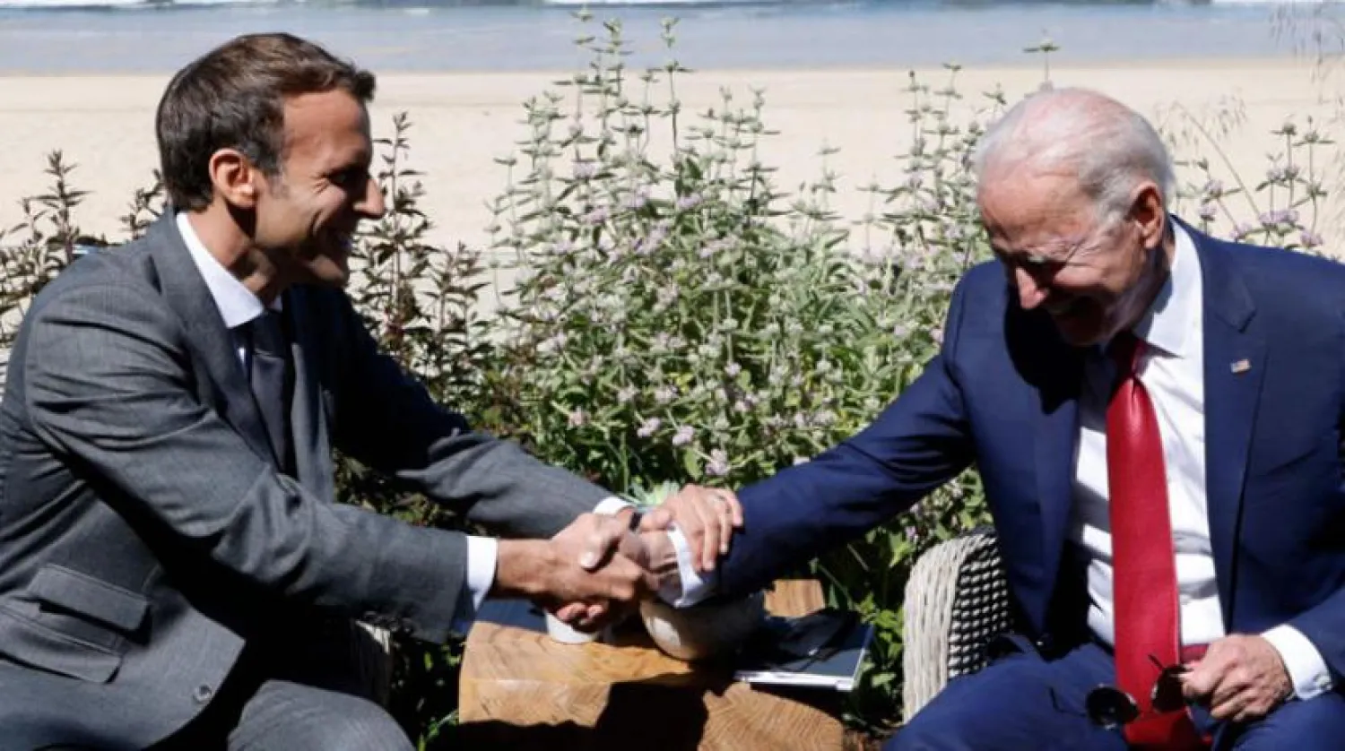 ABD Başkanı Joe Biden, Fransa Cumhurbaşkanı Macron ile birlikte (AFP)
