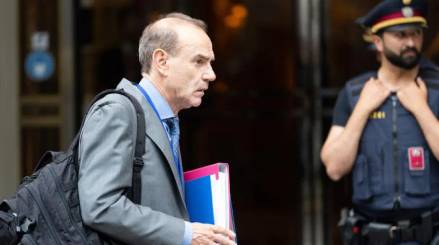 Avrupa Birliği Elçisi ve müzakerelerin ana koordinatörü Enrique Mora dün Viyana’daki müzakere merkezine geldi (AP)