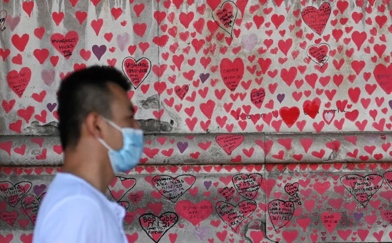 بريطانيا قد تؤجل رفع قيود الإغلاق بسبب «كورونا دلتا» (إ.ب.أ)