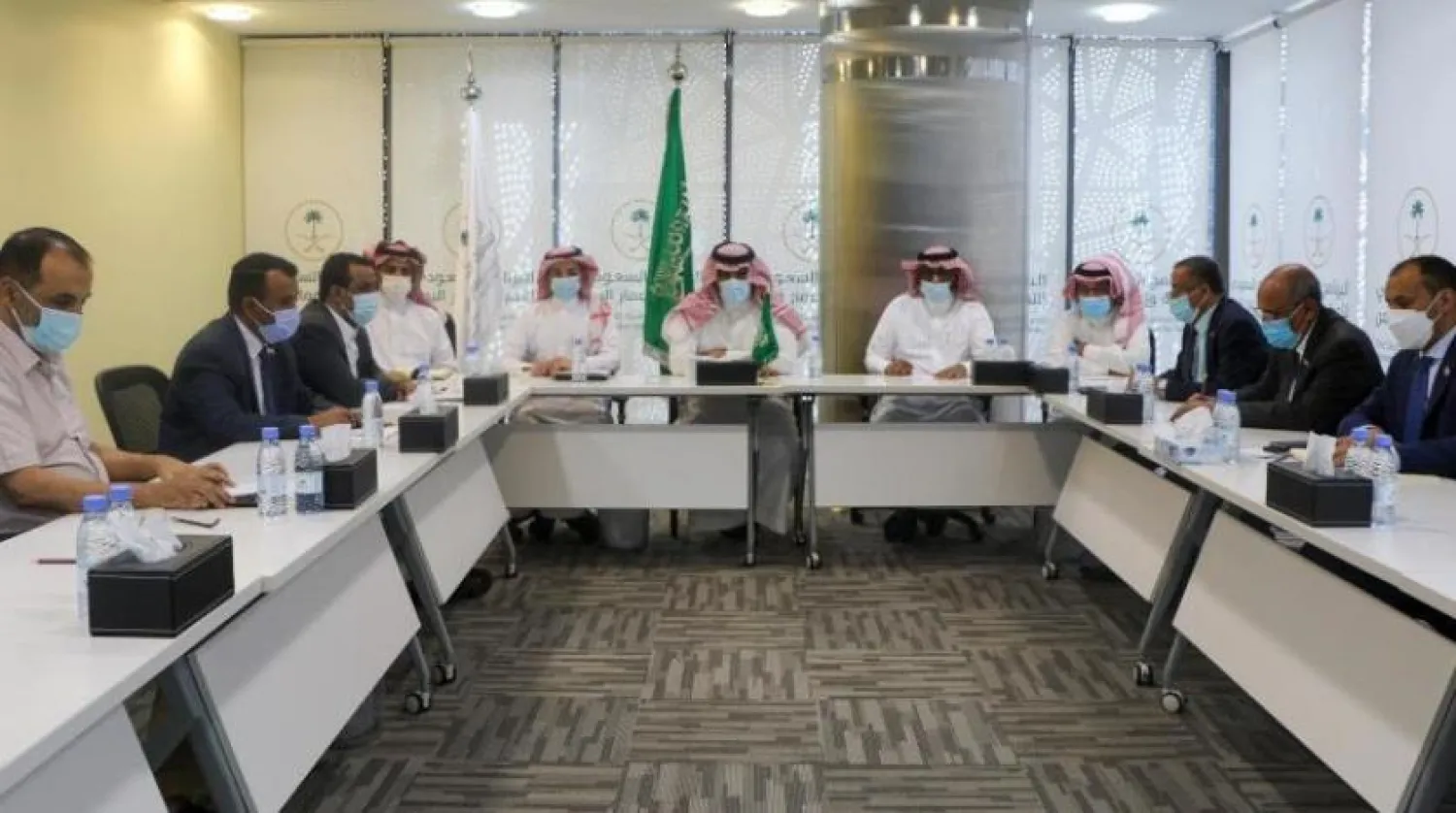 Suudi Arabistan'ın Yemen Büyükelçisinin Riyad Anlaşması taraflarıyla görüşmesi (SPA) 
