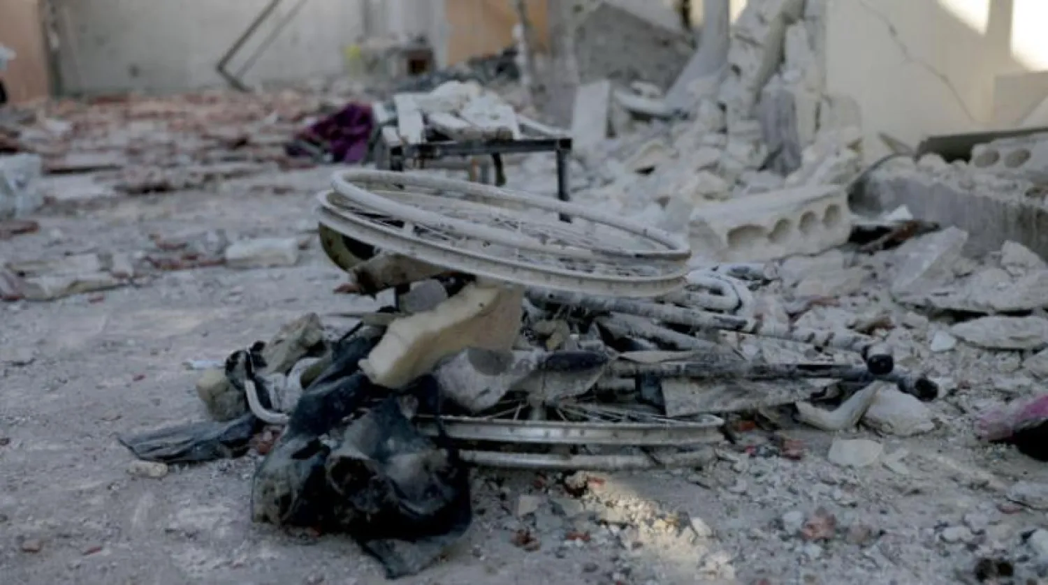 13 Haziran’da Halep kırsalında Afrin’in bombalanmasının ardından Şifa Hastanesi'nde yıkım (EPA)