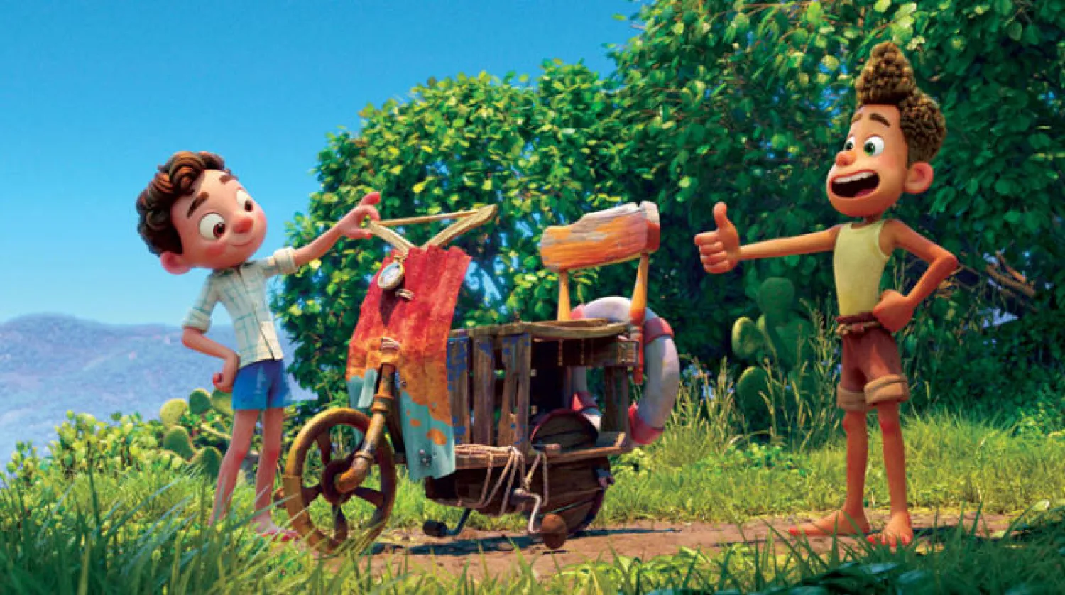 مشهد من فيلم الرسوم المتحركة «لوكا» لديزني (أ.ب)