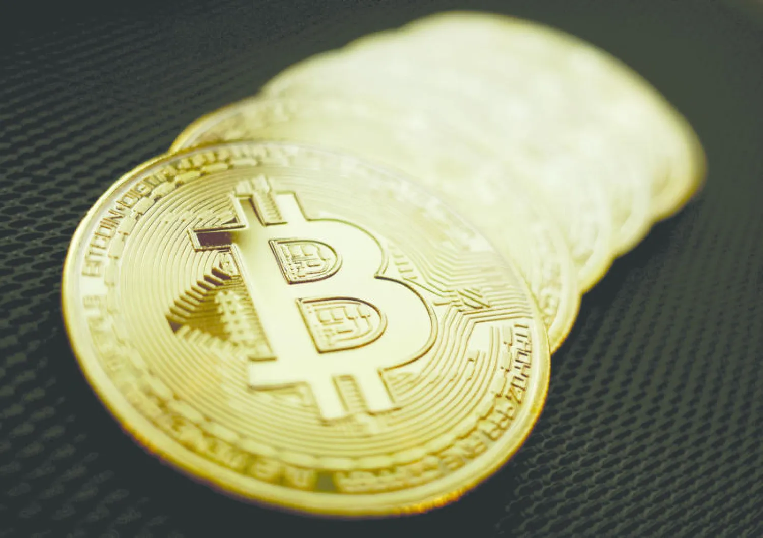 دعت بريطانيا المستثمرين بالعملات المشفرة لأن يكونوا على استعداد لخسارة كل أموالهم (رويترز)