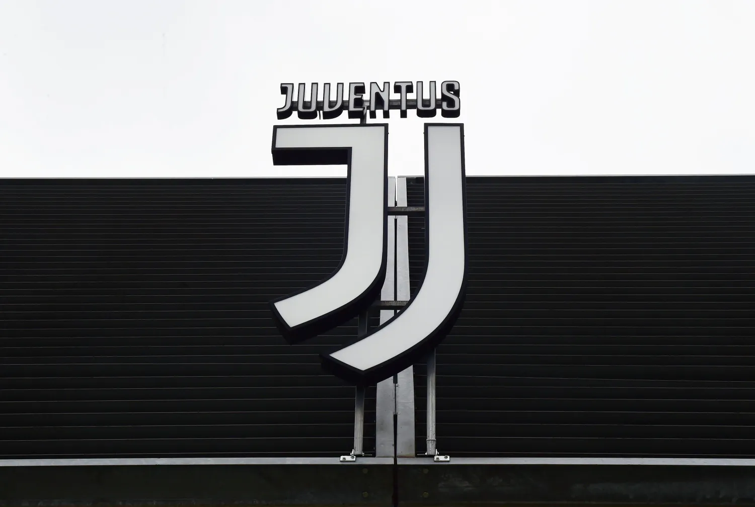 The Juventus club crest seen outside Allianz Stadium in Turin, Italy, March 12, 2020. (Reuters Photo)
