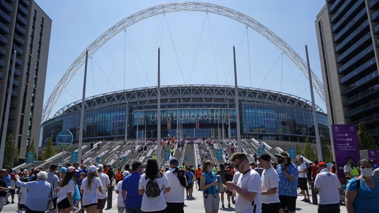 UEFA has no plans to replace Wembley as host stadium of the Euro 2020 semi-finals and final. (AFP)