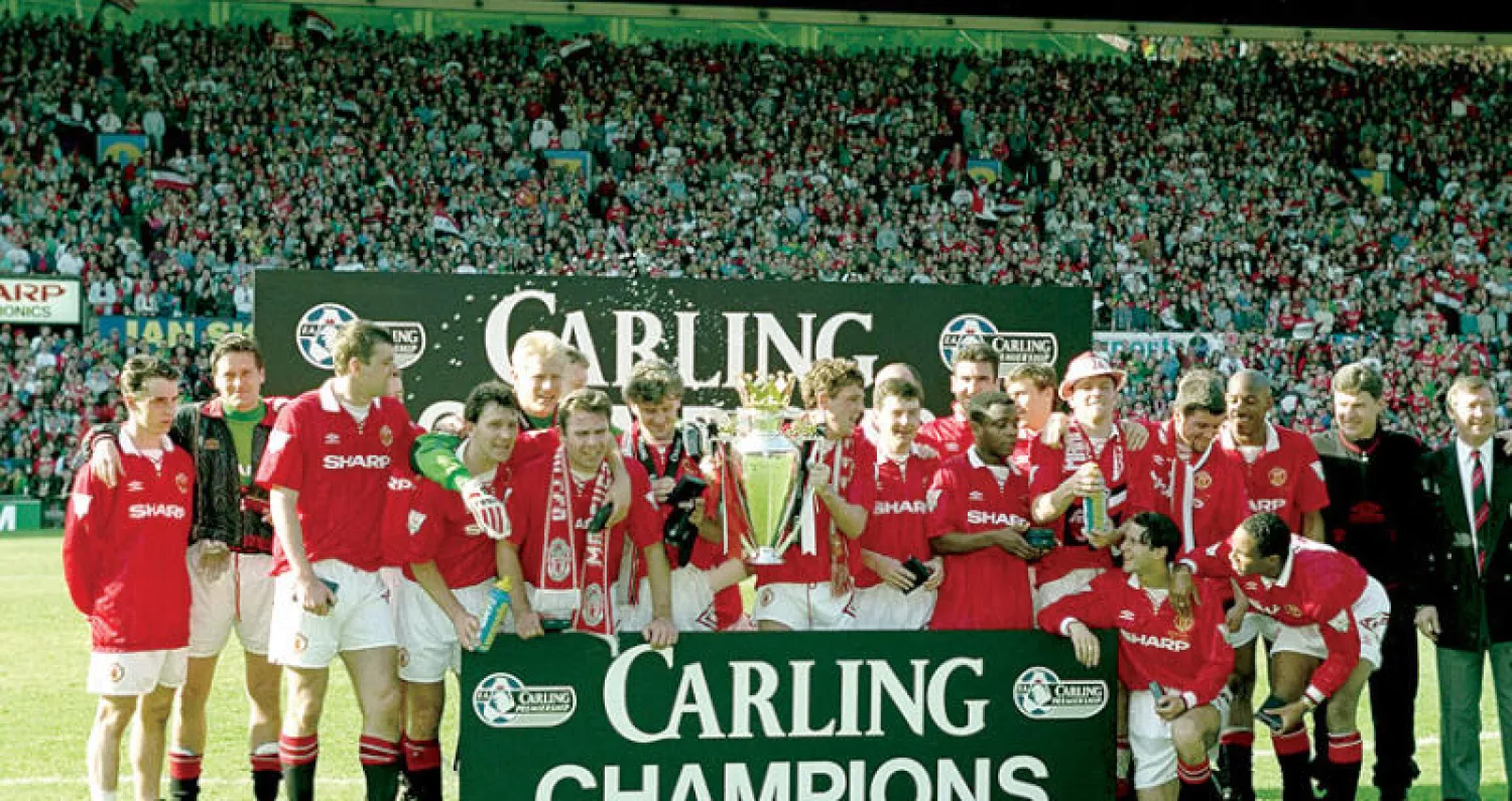 إنس ومانشستر يونايتد وكأس الدوري الإنجليزي الممتاز عام 1994 (غيتي)