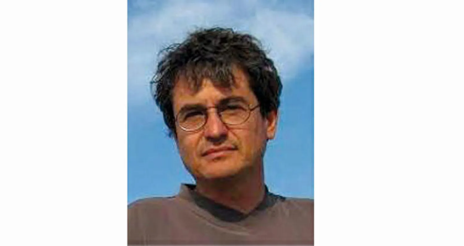 كارلو روفيللي