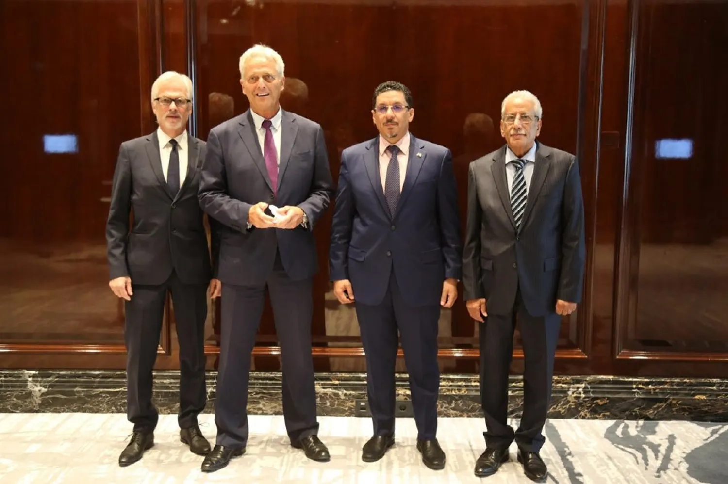 Yemeni Foreign Minister Ahmed bin Mubarak meets with Chairman of the German Bundestag Committee on Economic Cooperation and Development, Dr. Peter Ramsauer, on Monday. (Saba)