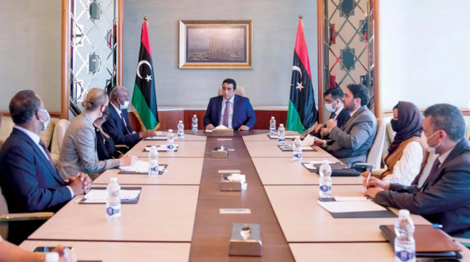 رئيس المجلس الرئاسي محمد المنفي يستقبل وفداً أممياً في طرابلس أمس (المكتب الإعلامي للمجلس الرئاسي)