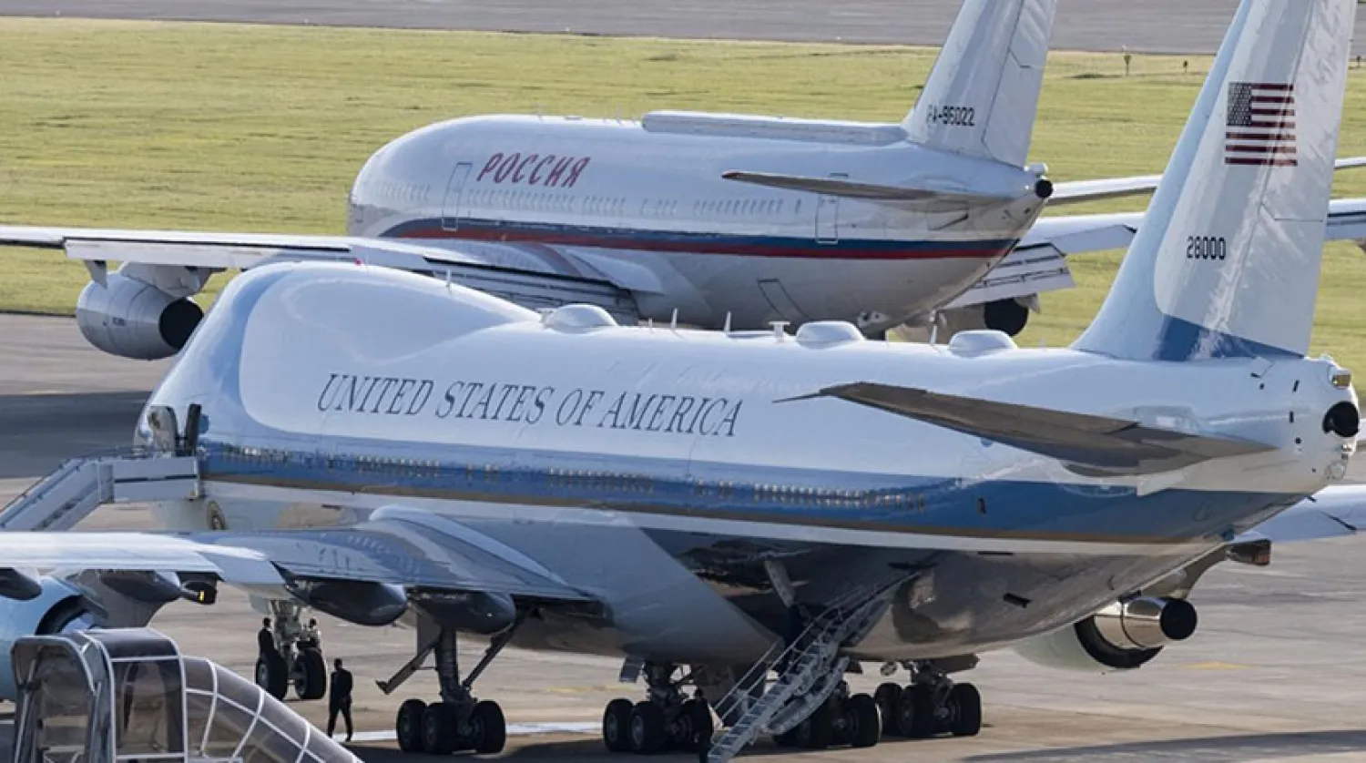 ABD ve Rus başkanlık uçakları, 16 Haziran'daki Biden-Putin zirvesi öncesinde Cenevre havaalanında (AFP)