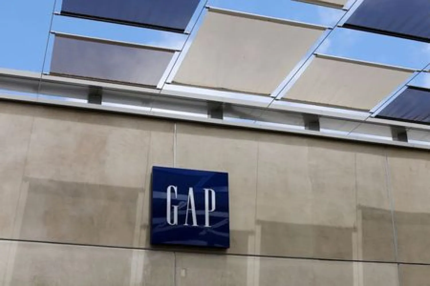 FILE PHOTO: A Gap Inc. retail store is shown in La Jolla, California, US, May 17, 2017. REUTERS/Mike Blake