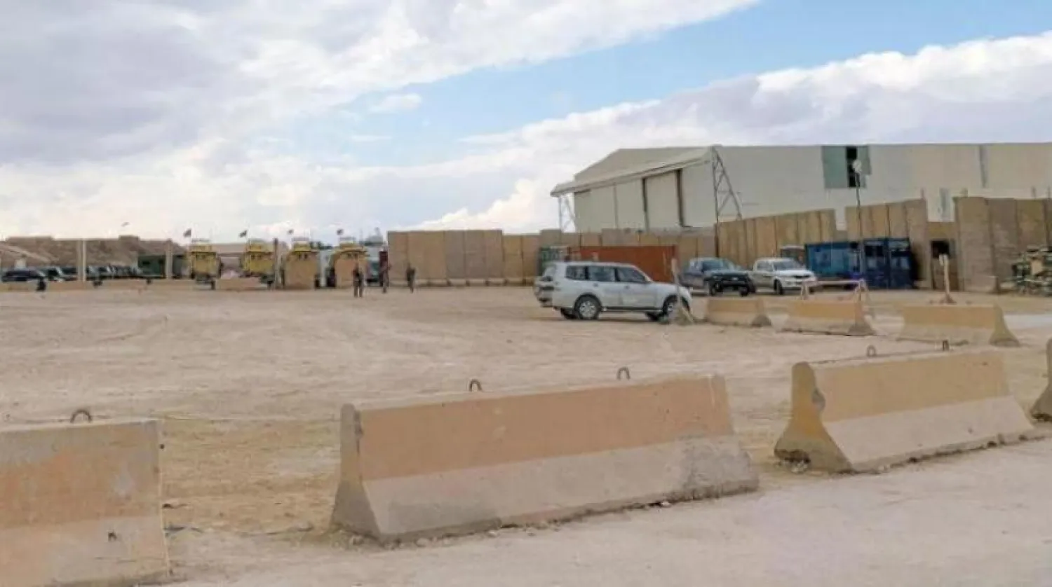 Irak'ta ABD askerlerinin bulunduğu Ayn el Esad hava üssü (AFP)
