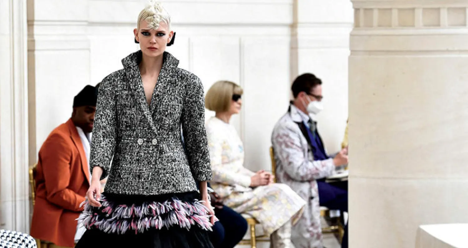 عرض لـ{شانيل» في باريس (أ.ف.ب)