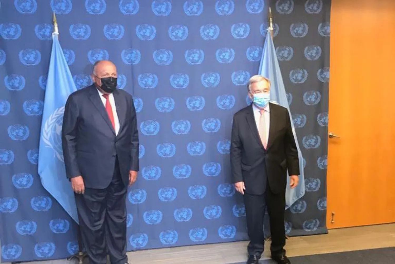 وزير الخارجية المصري خلال لقائه الأمين العام للأمم المتحدة أنطونيو غوتيريش (الخارجية المصرية)