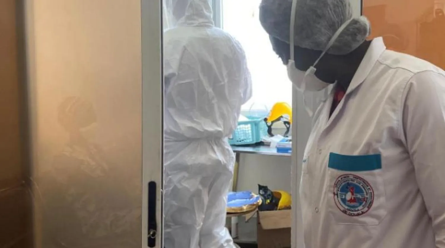 مستشفى في دوالا بالكاميرون (رويترز)