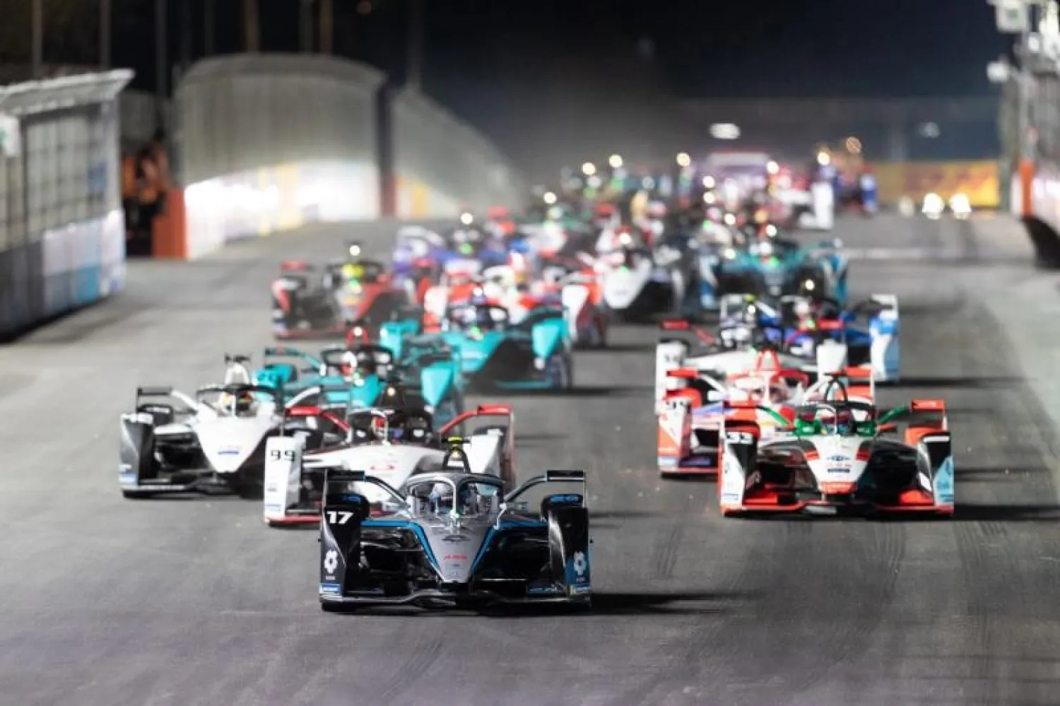 جانب من سباق النسخة الماضية التي احتضنتها حلبة الدرعية (الشرق الأوسط)