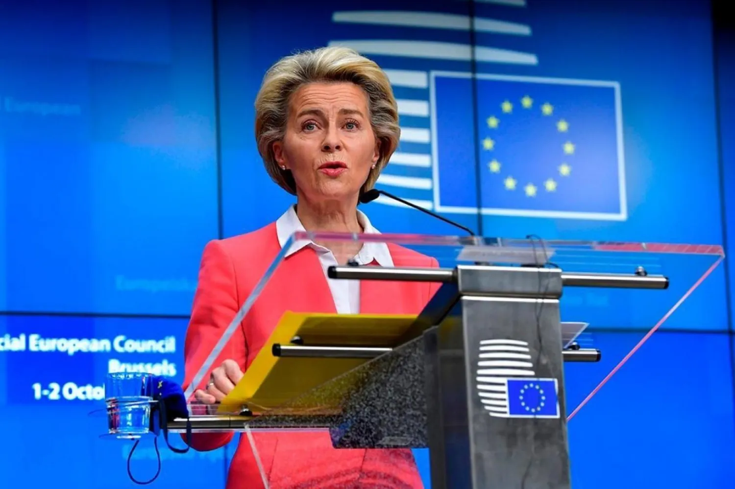 Avrupa Komisyonu Başkanı Ursula von der Leyen (AP)