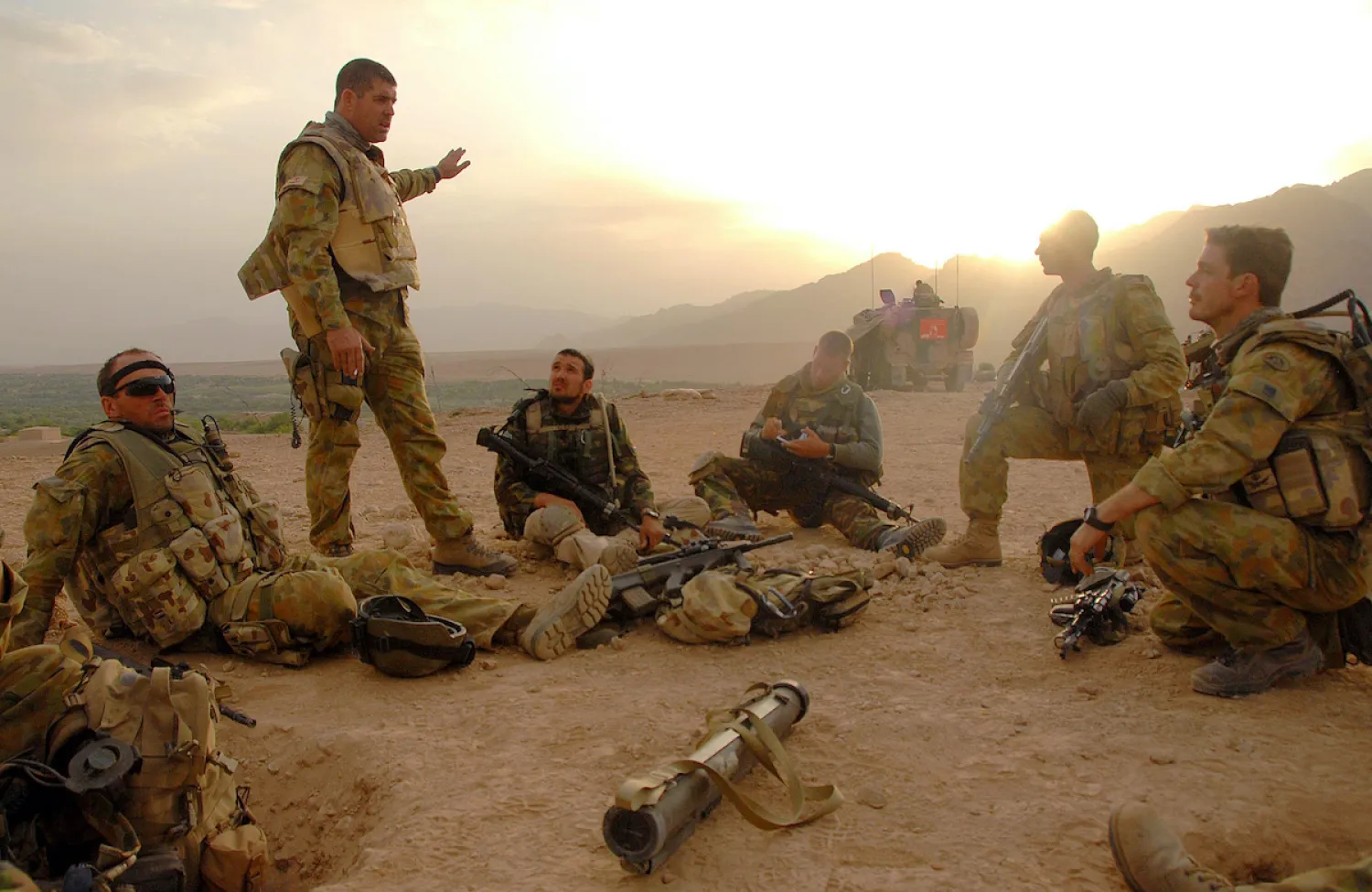 Australian troops near Tarin Kowt in Afghanistan on May 07, 2008. An inquiry has uncovered unlawful killings by the SAS and other troops based in the area at the time. Photo: AFP/Corporal Neil Ruskin/Australian Defence Force