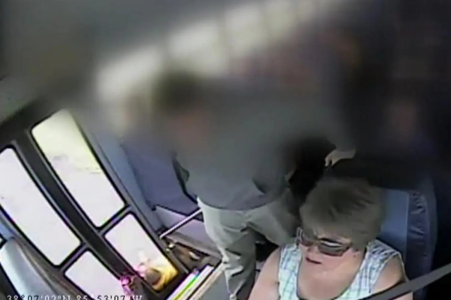 2015'te meydana gelen olayın video görüntüleri (ABC12 News/WAVE 3 News)