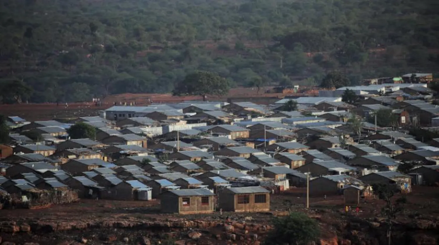 Tigray'da çatışmalardan kaçan insanlar için kurulan bir kamp (Reuters)